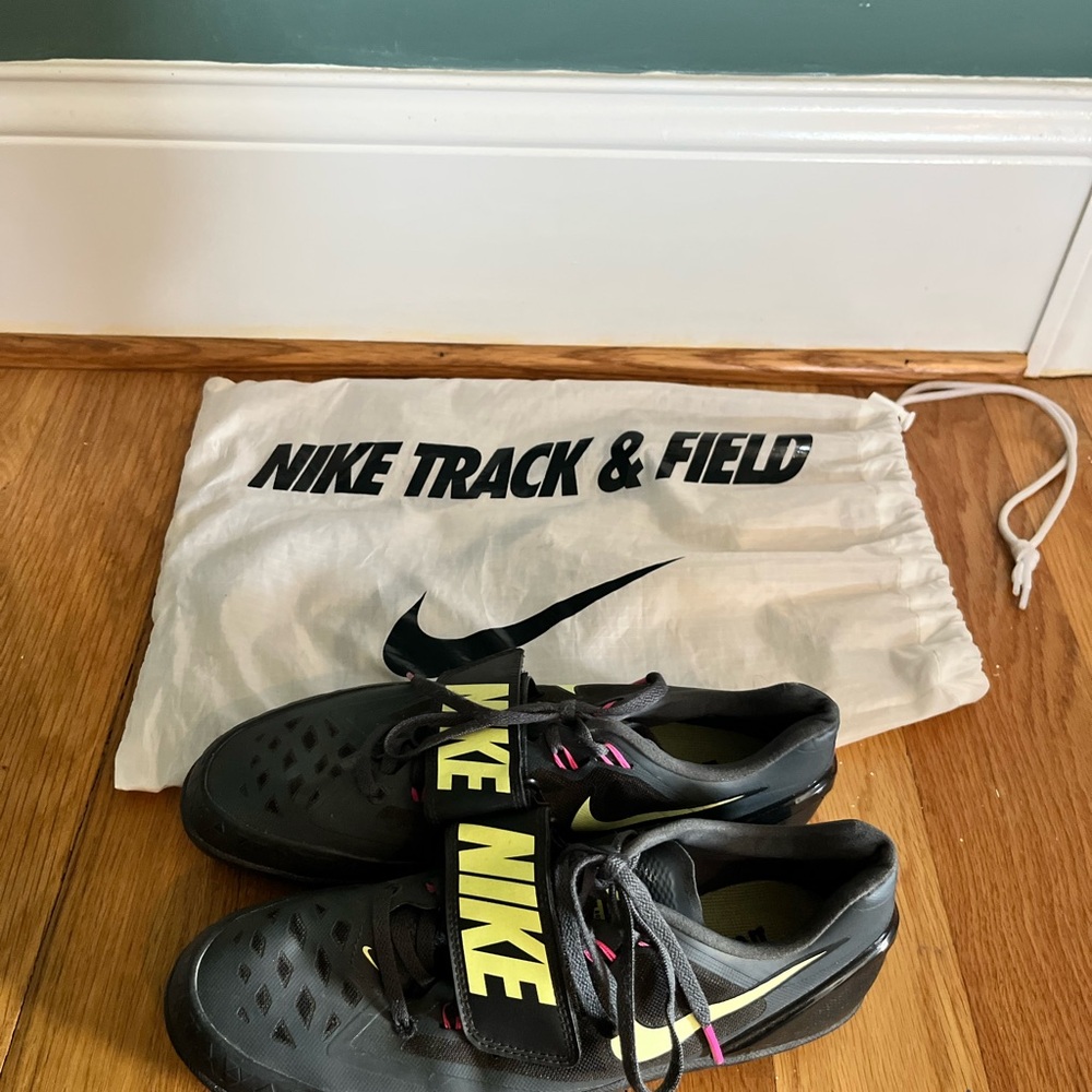 Nike Black and Yellow Sneakers for Performance